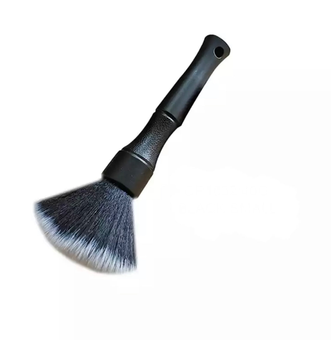 Soft Shine Detailing Brush : Super Soft Synthetic Bristles